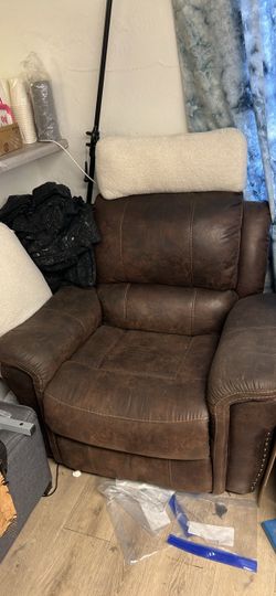 Brown Faux Leather Recliner Armchair(doesn’t recline)