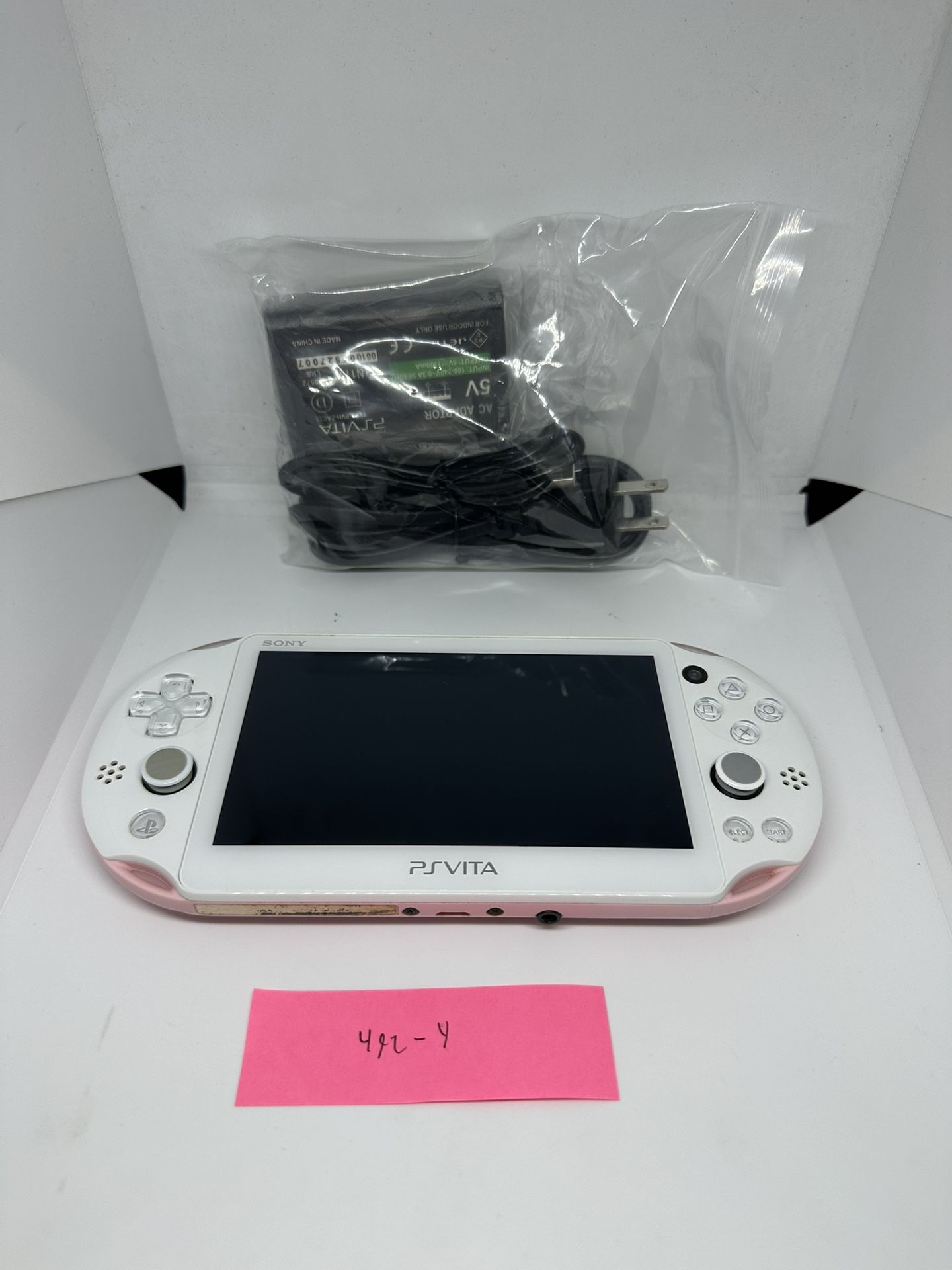 PS Vita 2000 light pink w/charger