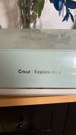 Cricut explorer air 2 Paper Trimmer with Vinyl Roll