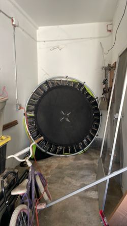 Trampoline 6’