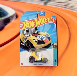 2023 Hot Wheels Tooned 1/5 Tooned Twin Mill 170/250 (BBHKJ84) Die-Cast 1:64 New Sealed. This is the yellow Hot Wheels Tooned™ Twin Mill™ from the 2023