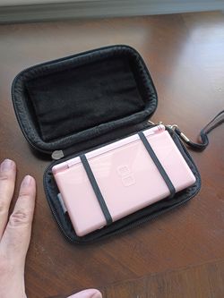 Pink DS Lite (missing stylus)