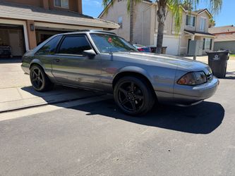 1992 Ford Mustang