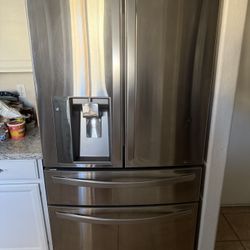 LG 4-door Refrigerator