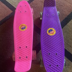Never Ridden  22 “ Generic Skateboard  12$ Each Or 2/20$