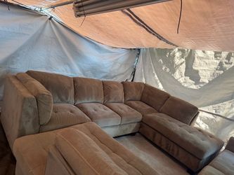Brown couch good condition clean we sell all the time delivery $40 local