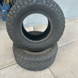 Nitto ridge grappler 35x12.50R17LT