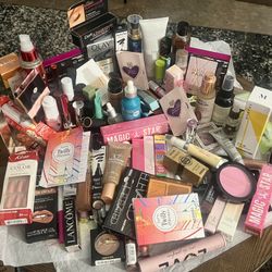 Makeup/Skincare/Nails/Jewelery Bundle 15Items