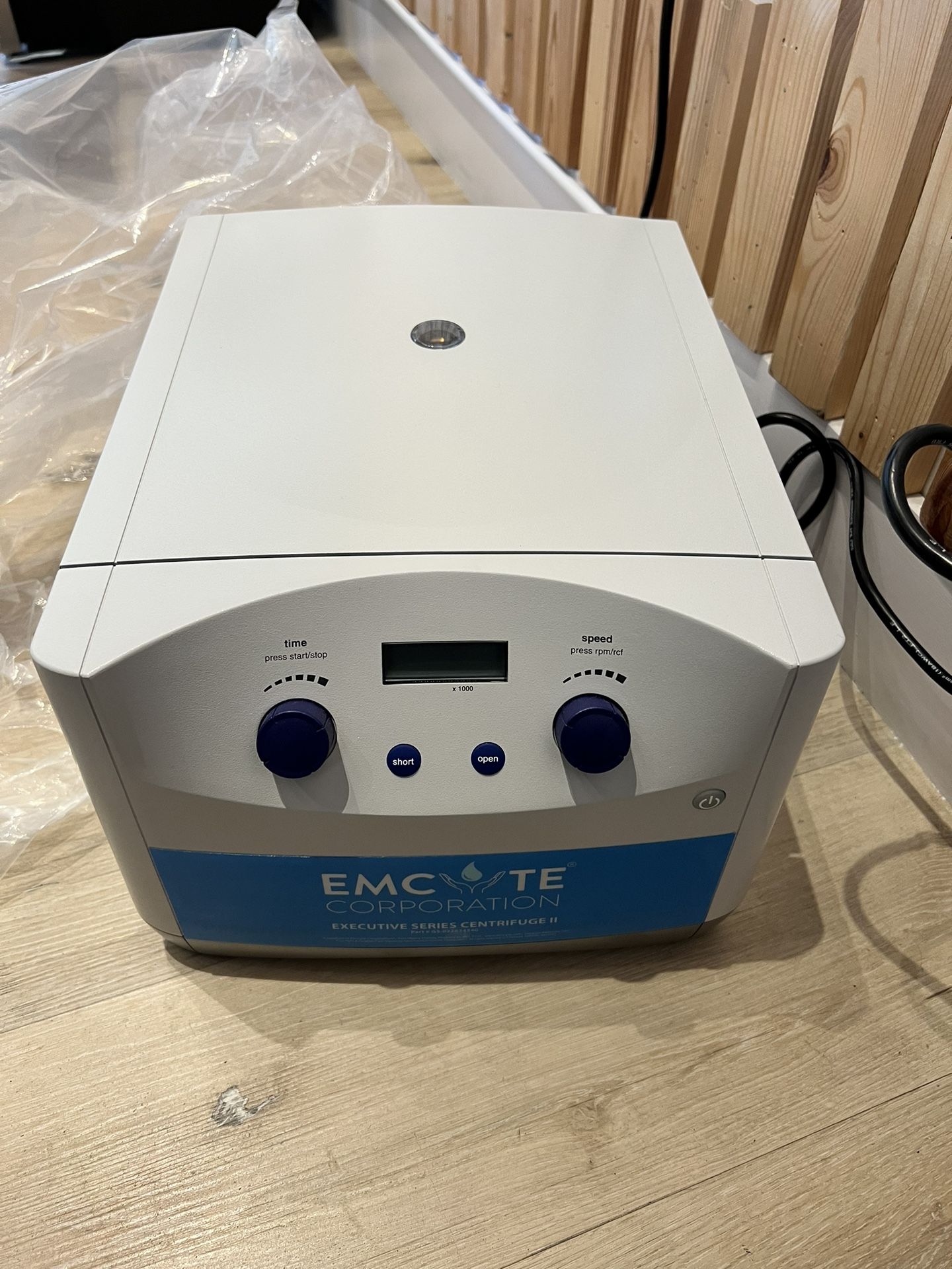 EmCyte Executive Series Centrifuge II