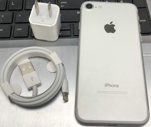 iPhone 7 128GB Factory Unlocked -Silver