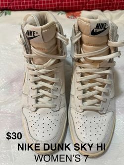 NIKE DUNK SKY HI WOMEN’S 7