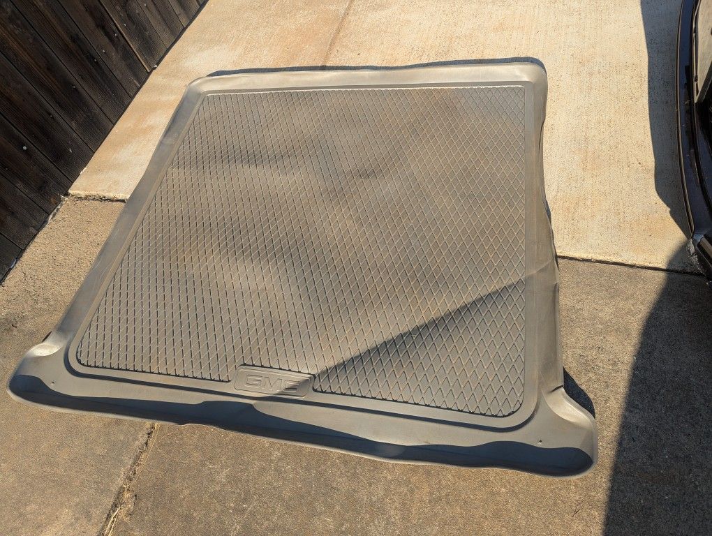 GMC Rear Trunk Floor Mat