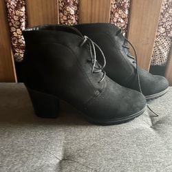 Women’s suede lace up ankle boots