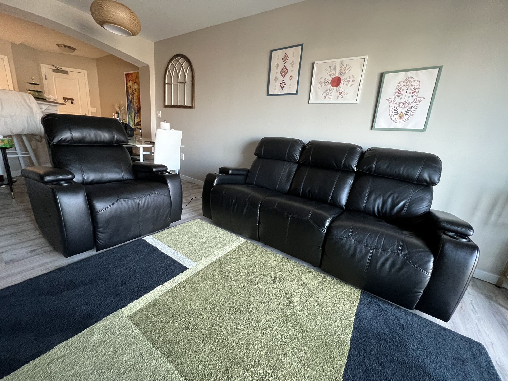 Great Price For An Amazing Black Recliner 3 Seat Sofa And 1 Seat Recliner