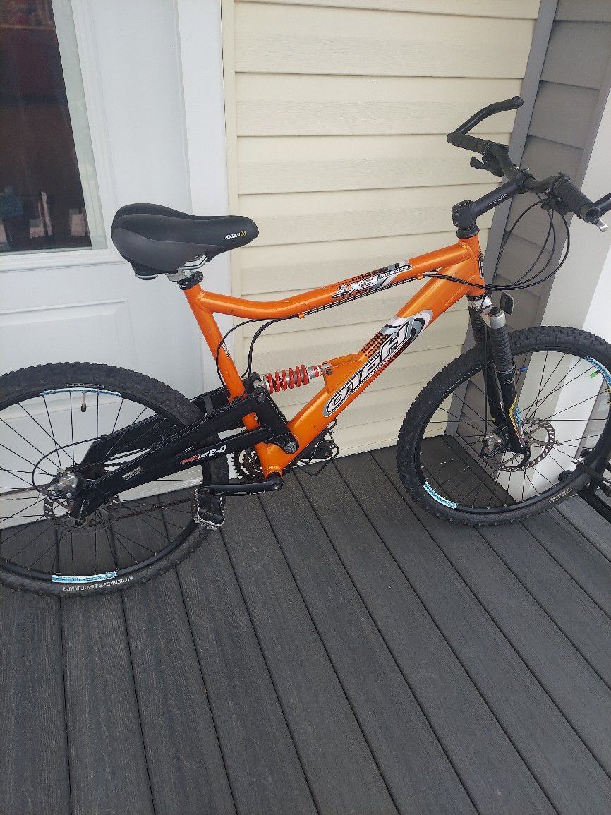 Mountain Bike, HARO, Alum.frm.21 Spd,dual Susp.disc Brakes,street Riden https://offerup.com/redirect/?o=TW9zdGx5Lm5ldw== Seat.very Hi End!