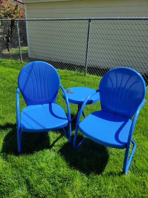 Blue Outdoor Chairs & Table Set