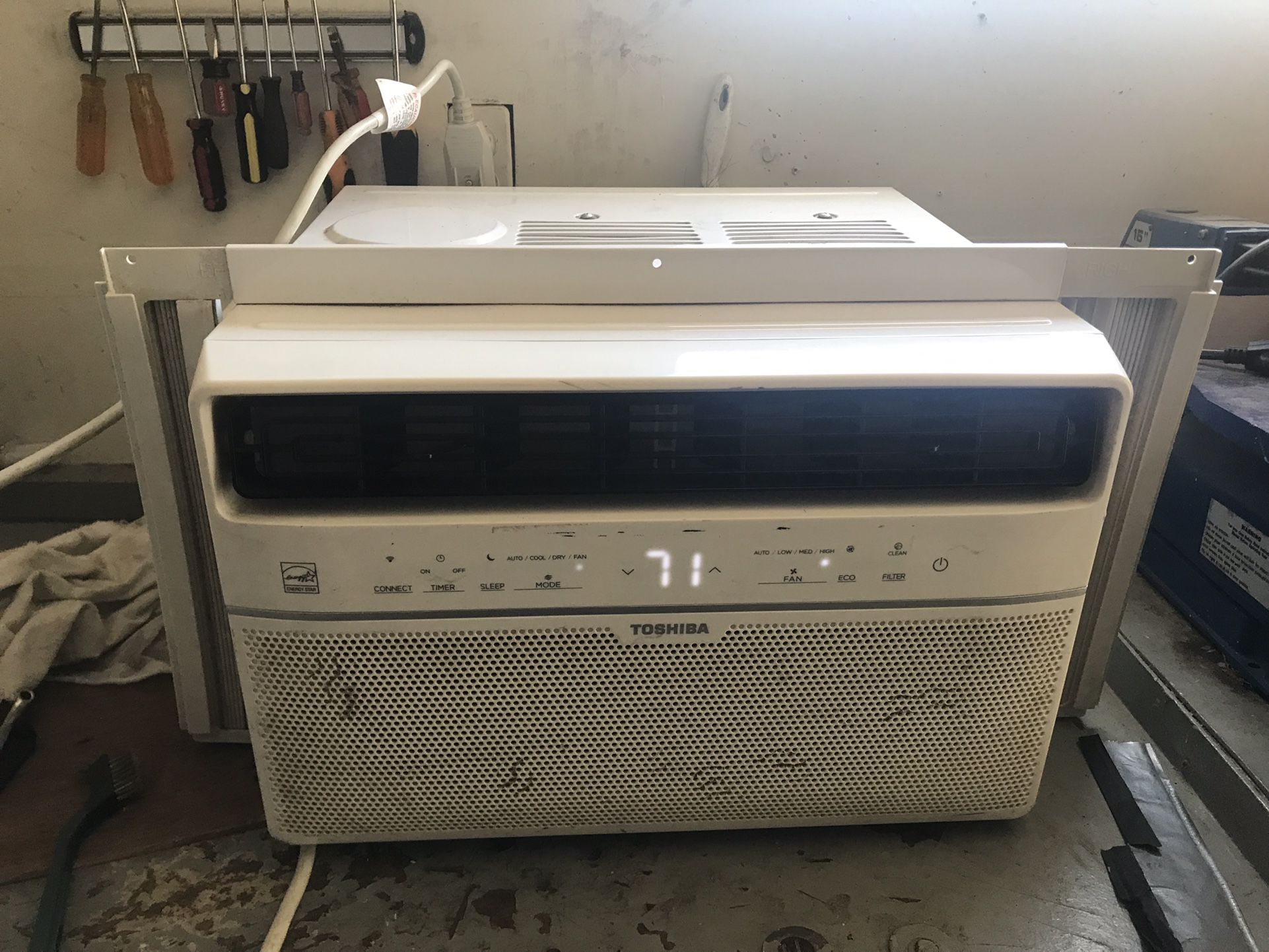 Toshiba 8000 BTU Air conditioner