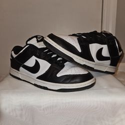 Nike Panda Dunks