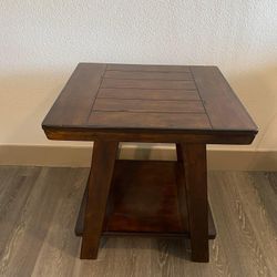 2 Small Coffee Tables   No Shipping!