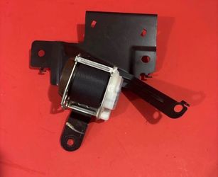 Nissan Xterra Rear Center Upper Seat Belt Seatbelt Retractor Fits 2005-2007 05