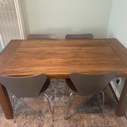 Dining Room Table And Chairs 