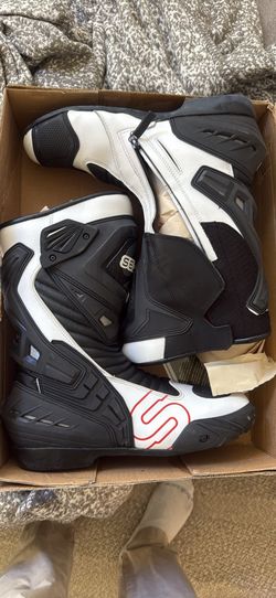 Motorcycle boots