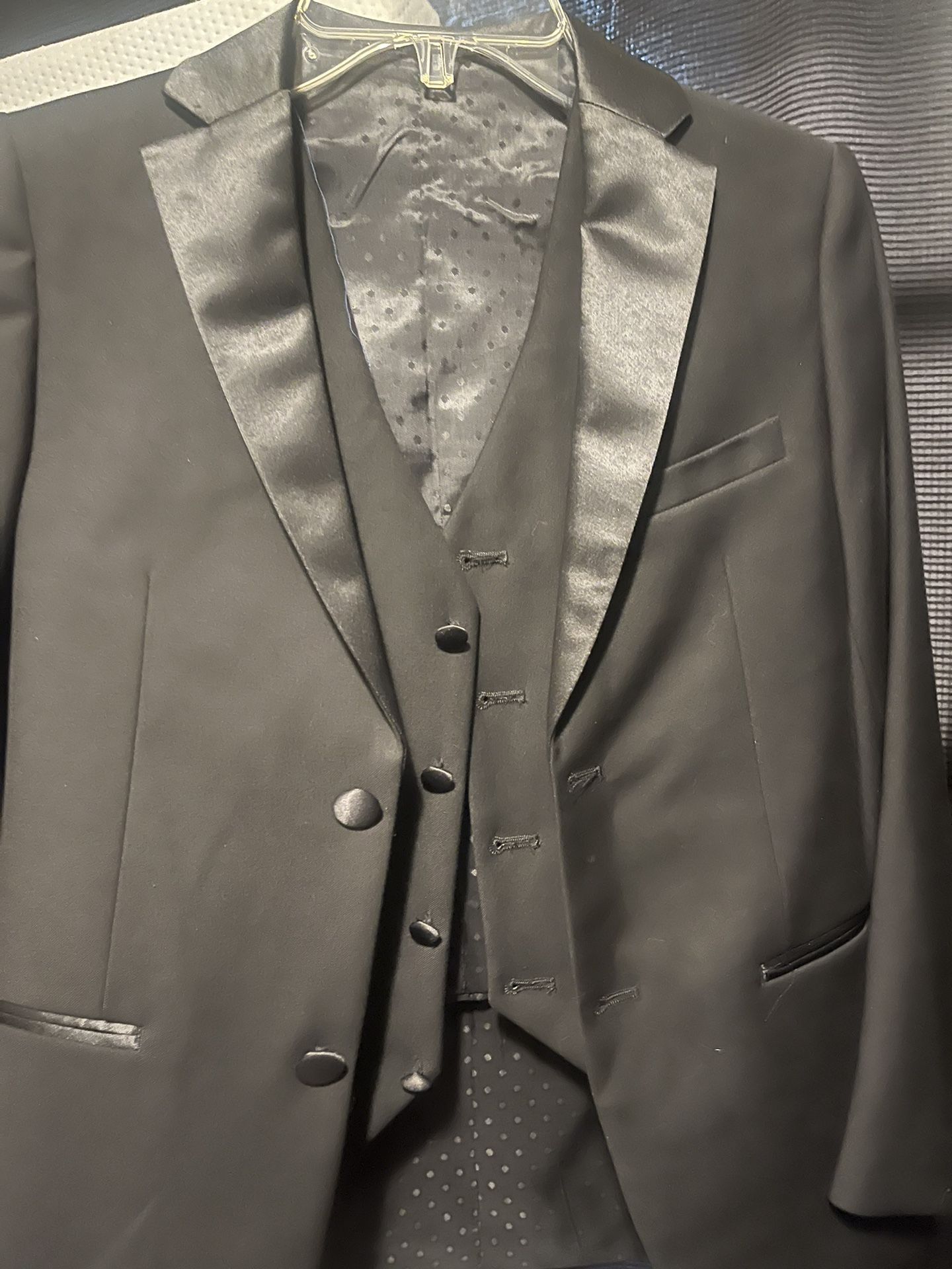 Boys coat and vest....size 12