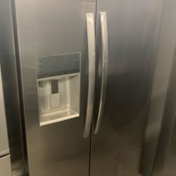 Frigidaire Refrigerator 