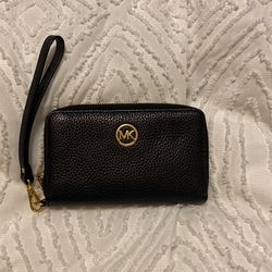 MK WRISTLET 