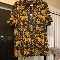 Black shirt with good animals