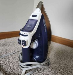 Rowenta DW8080 Pro Master Auto Shut Off Steam Iron. Made in Germany.