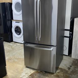 New Open Box Ge Refrigerator French Door  With Ice Maker And Water Dispenser 