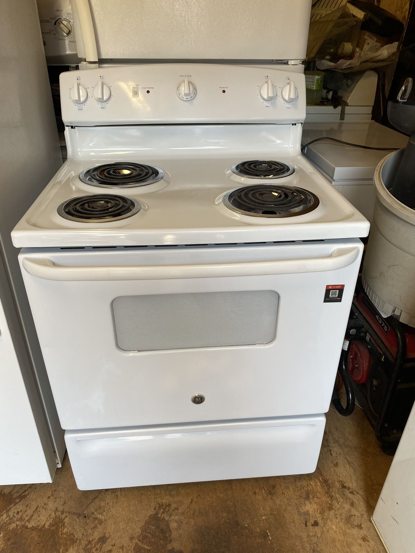 Great looking world pool coil top stove works excellent no issues $99.30 day warranty