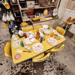 Virtue Brothers of California Yellow Table with Leaf Six Chairs Chrome Formica Vintage Dining
