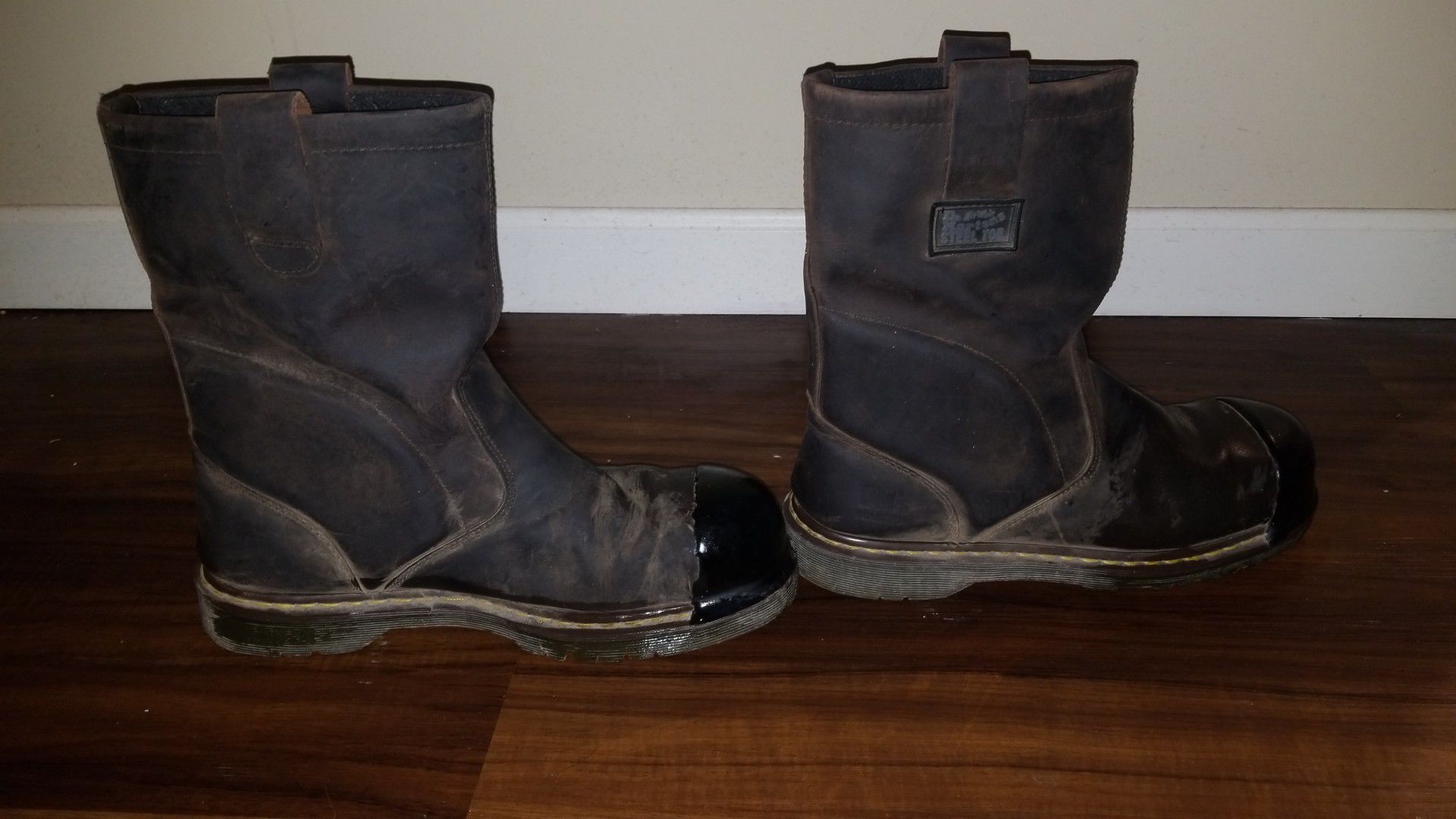 Doc marten safety work chore boots size 12 hunting fishing farming
