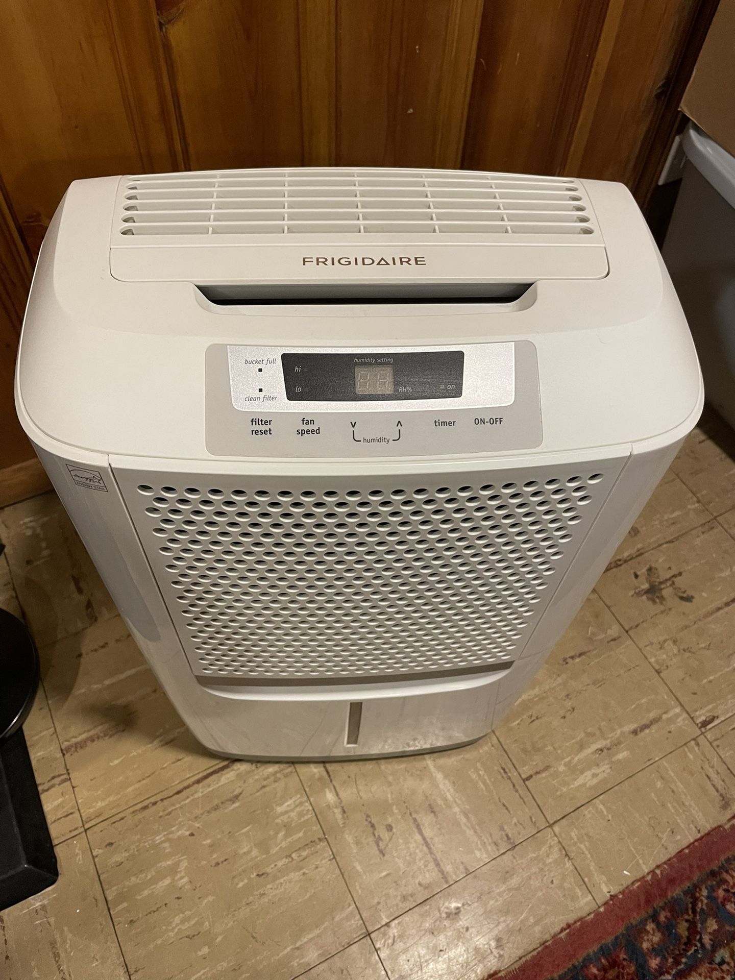 Frigidaire Dehumidifier 50 Pint Model #: FAD504DWD