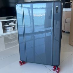 FLOYD TRUNK SUITCASE (NEVER USED)