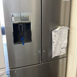 💥Great Deal💥 26.8 cu. ft. French Door Refrigerator in Fingerprint Resistant Stainless Steel