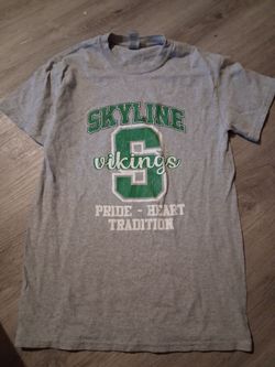 Skyline Vikings Graphic T-Shirt