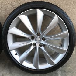 Tesla Model X Turbine 22” Wheels