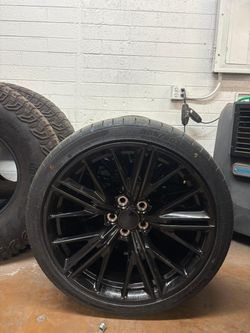 305/30/20 tires and rims 