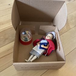 Vintage Pleasant Company American Girl Molly's Christmas Box
