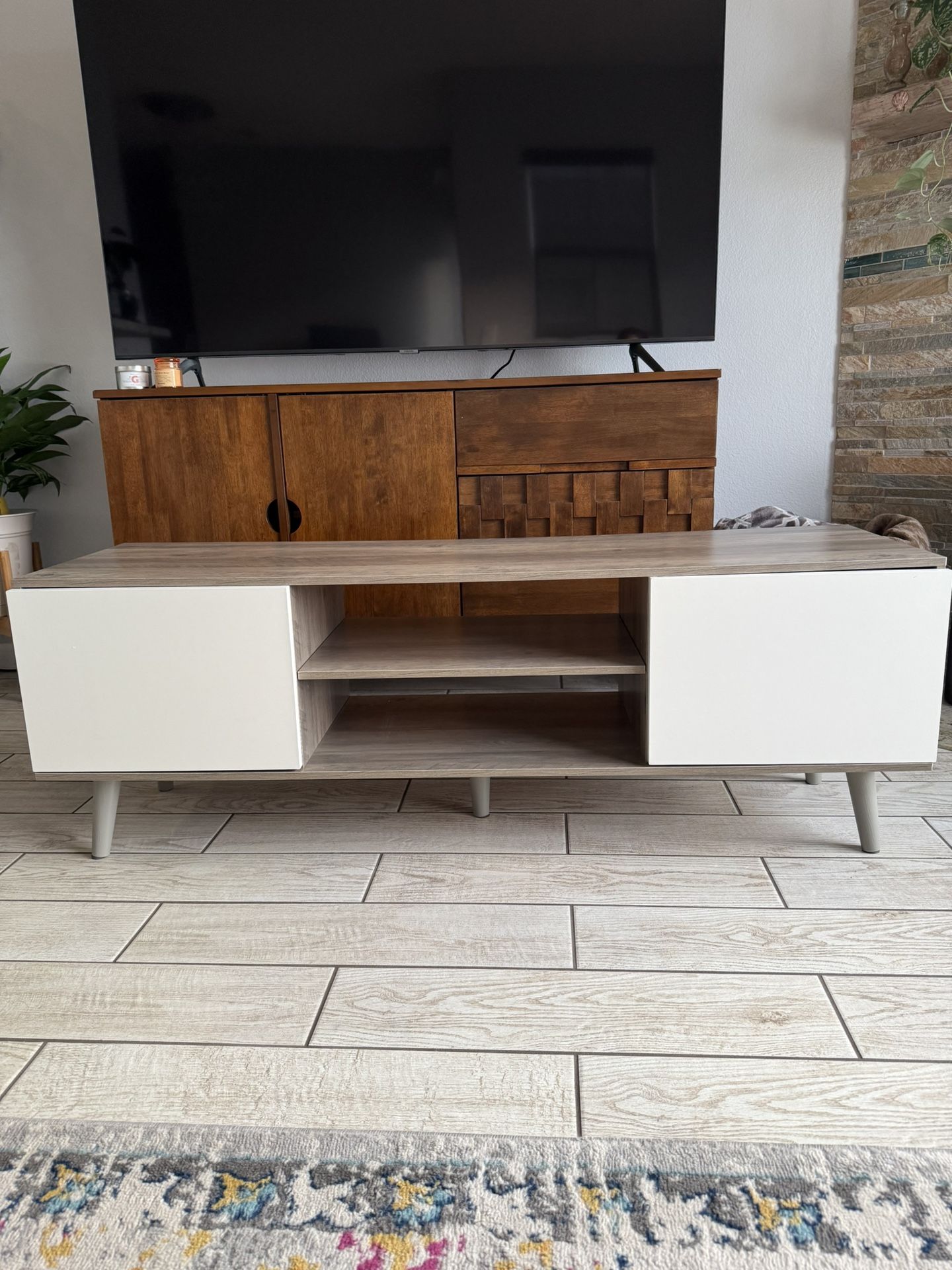 Entertainment (TV) Stand