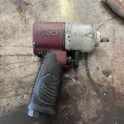 MATCO 3/8" DRIVE PNEUMATIC IMPACT WRENCH