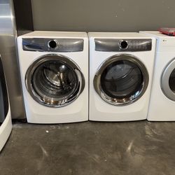 ELECTROLUX XL CAPACITY WASHER DRYER ELECTRIC SET 