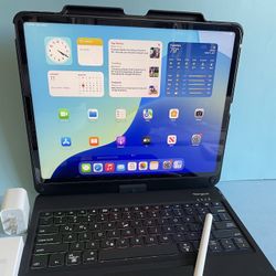 Apple IPad Pro 12.9” 6th Generation (M2 chip / Liquid XDR display/ 2022 ) 128GB with keyboard, pen & Accessories (1TB $1099) 