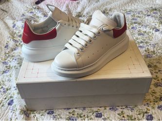 Alexander McQueen size 38 eu