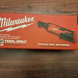 Milwaukee M12 3/8 Ratchet 