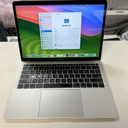 MacBook Air 2018 i5  8GB RAM 256GB  Perfect condition  