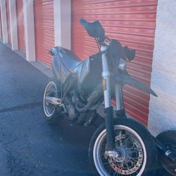 2004 KTM 625 SUPERMOTO